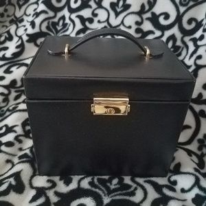 WOLF DESIGN LOCKING JEWELRY BOX